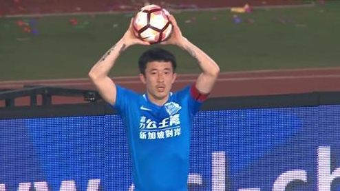巴萨1-0领先阿尔梅里亚。