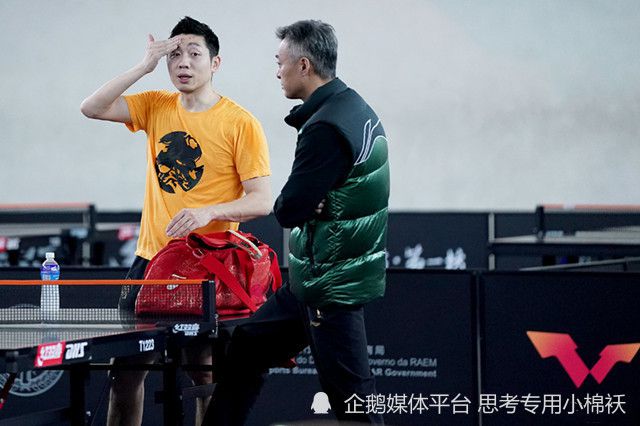 　　　　挑刺：展垫太长、略显乏味　　　　该片开首部门展垫太长，让人提不起乐趣，这部门分成两条线索交叉叙事，一条线是在野外受训作尝试的男主角AaronCross，另外一条则是对准国度谍报部分的高层及某科研机构。
